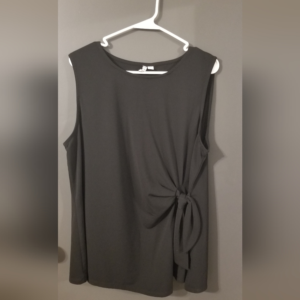 Elle Black Tank with Side Tie Size XL New without tags